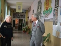 15-С г-н Траянов в коридора до учителската стая